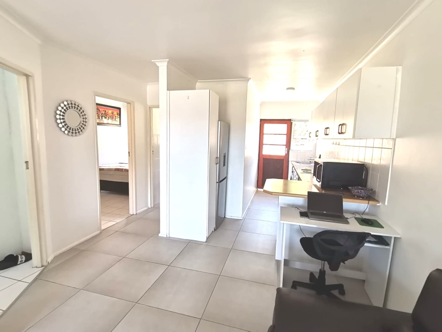 2 Bedroom Property for Sale in Oakglen Western Cape